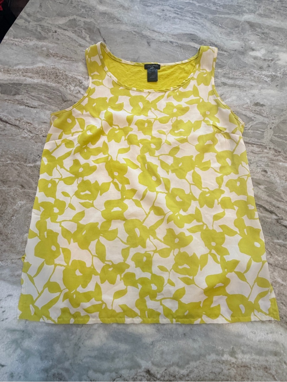 Ann Taylor Small White Lime Green Floral Sleeveless Shell Tank Blouse Summer